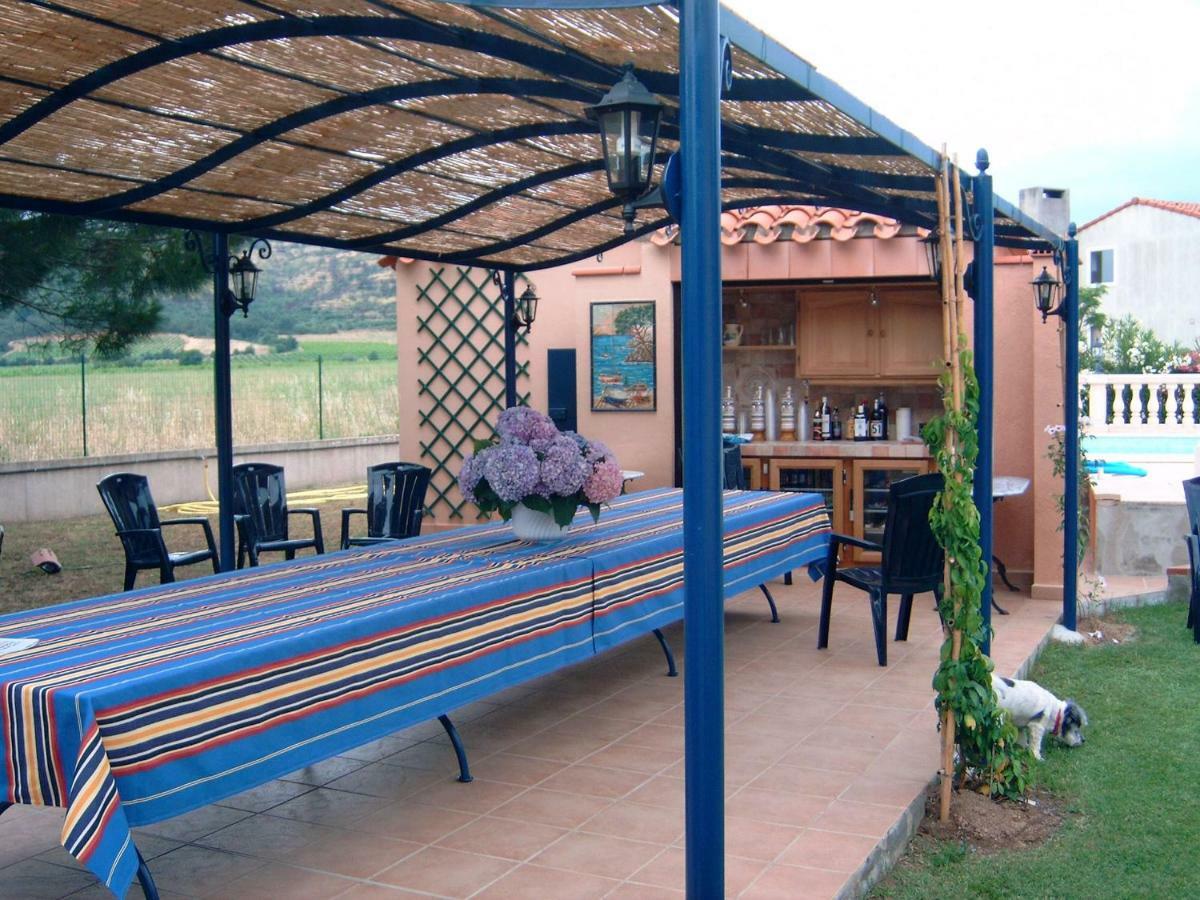La Planquette Panzió Castelnou Kültér fotó